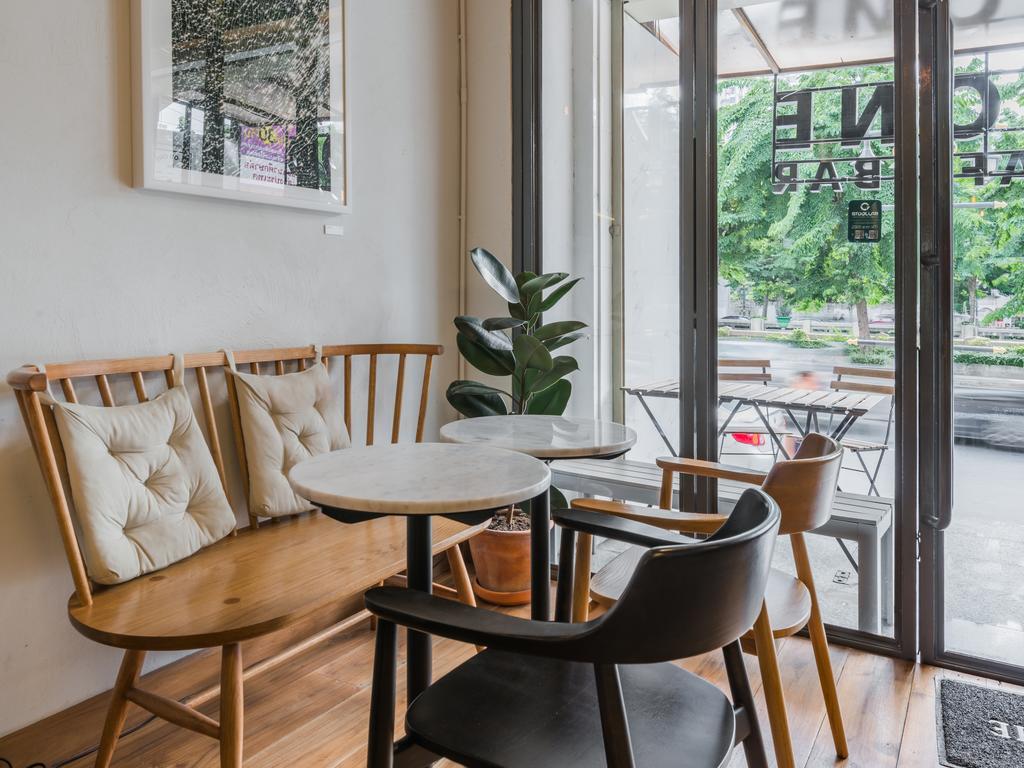 Good One Poshtel & Cafe Bar Hostel Bangkok Exterior foto