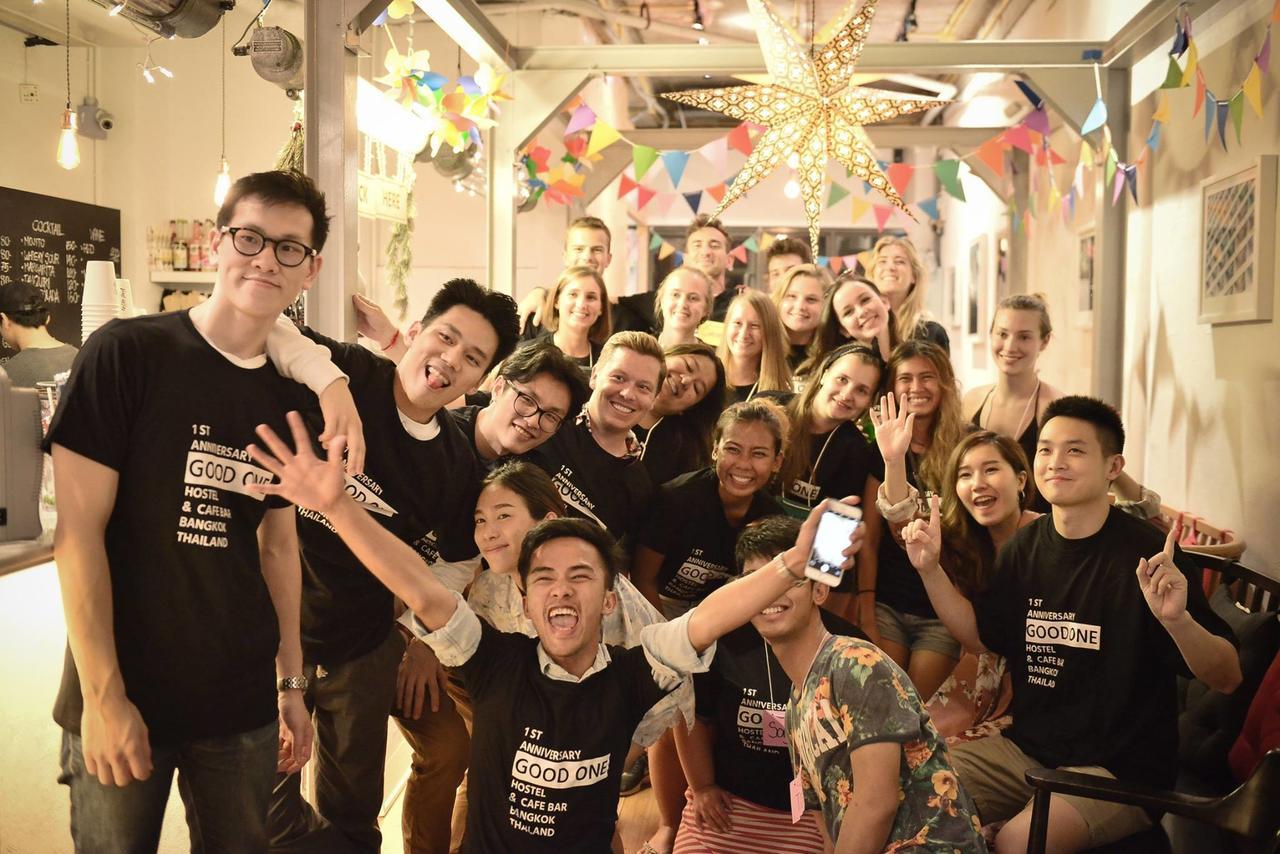 Good One Poshtel & Cafe Bar Hostel Bangkok Exterior foto